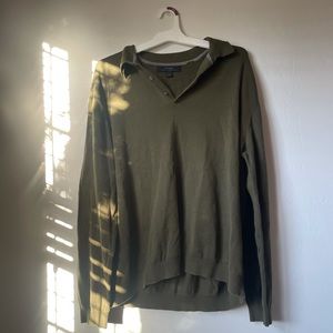 Green express sweater